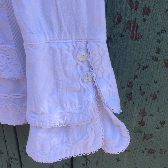 White embroidered blouse - Picture 6 of 7